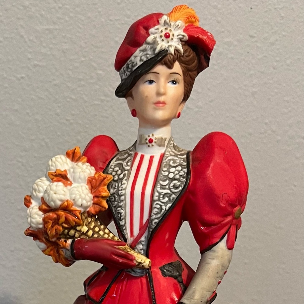 Avon Red and White 1997 Mrs. Albee Award Figurine